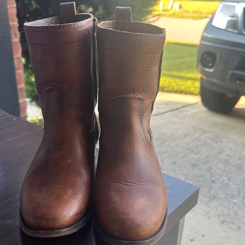 Frye women’s Brown Leather Boots